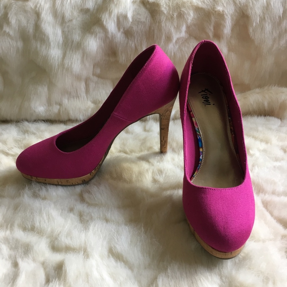 Fushia Pumps